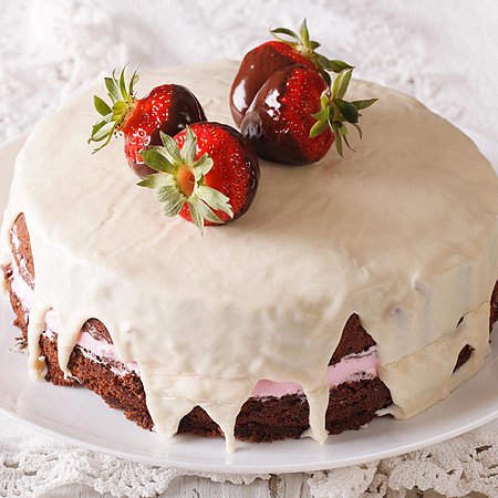 naked cake z czekoladą białą