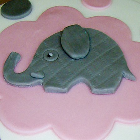 Tort ze słoniem
