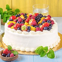 Tort śmietankowo-owocowy